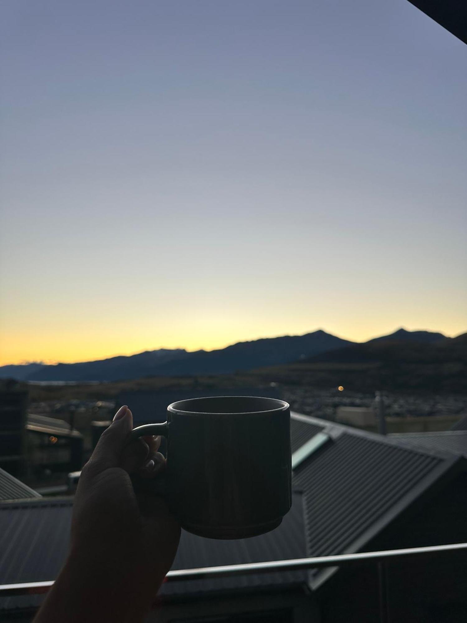 Remarkable View With Hot Tub Frankton Exterior photo