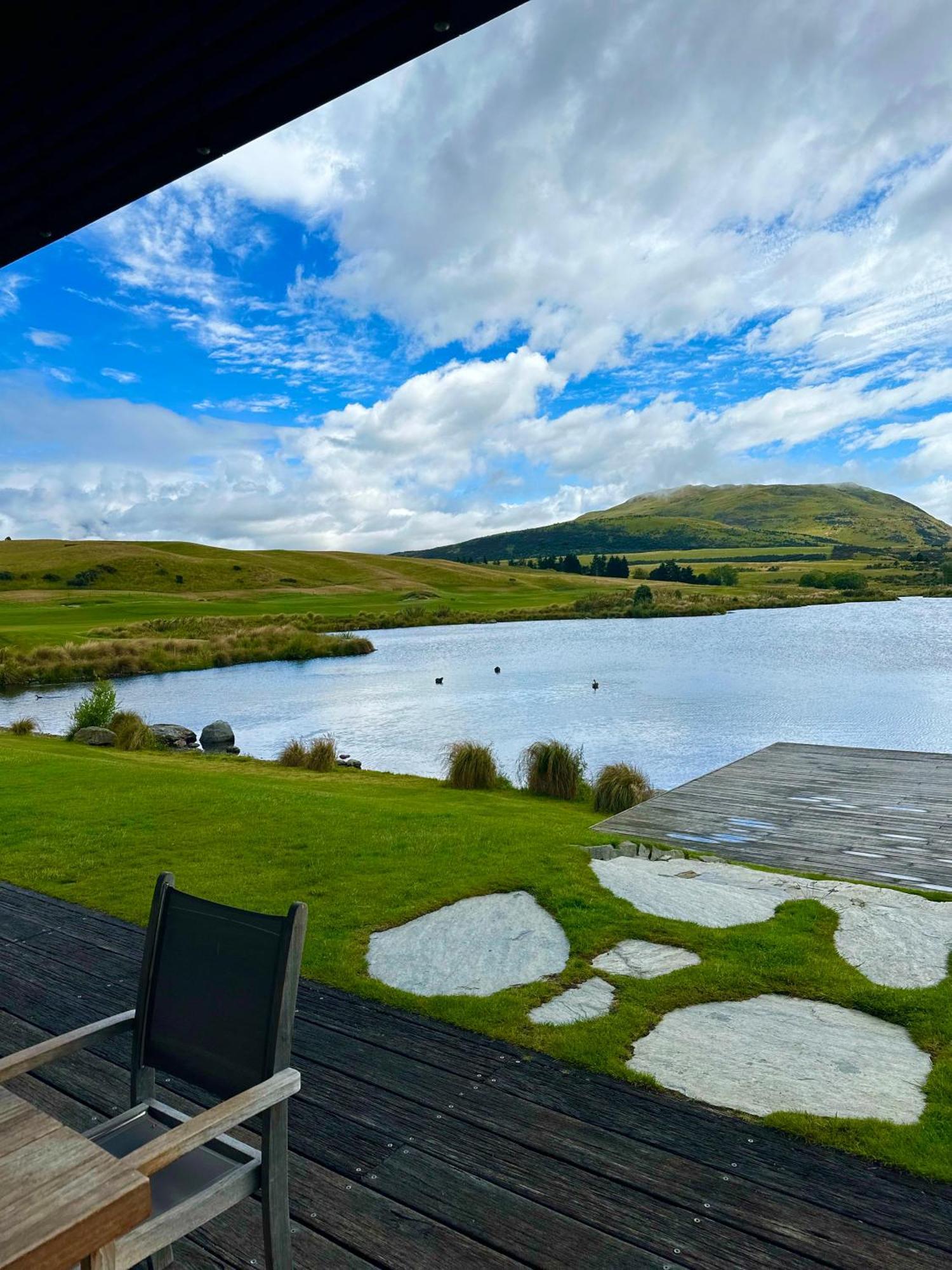 Remarkable View With Hot Tub Frankton Exterior photo