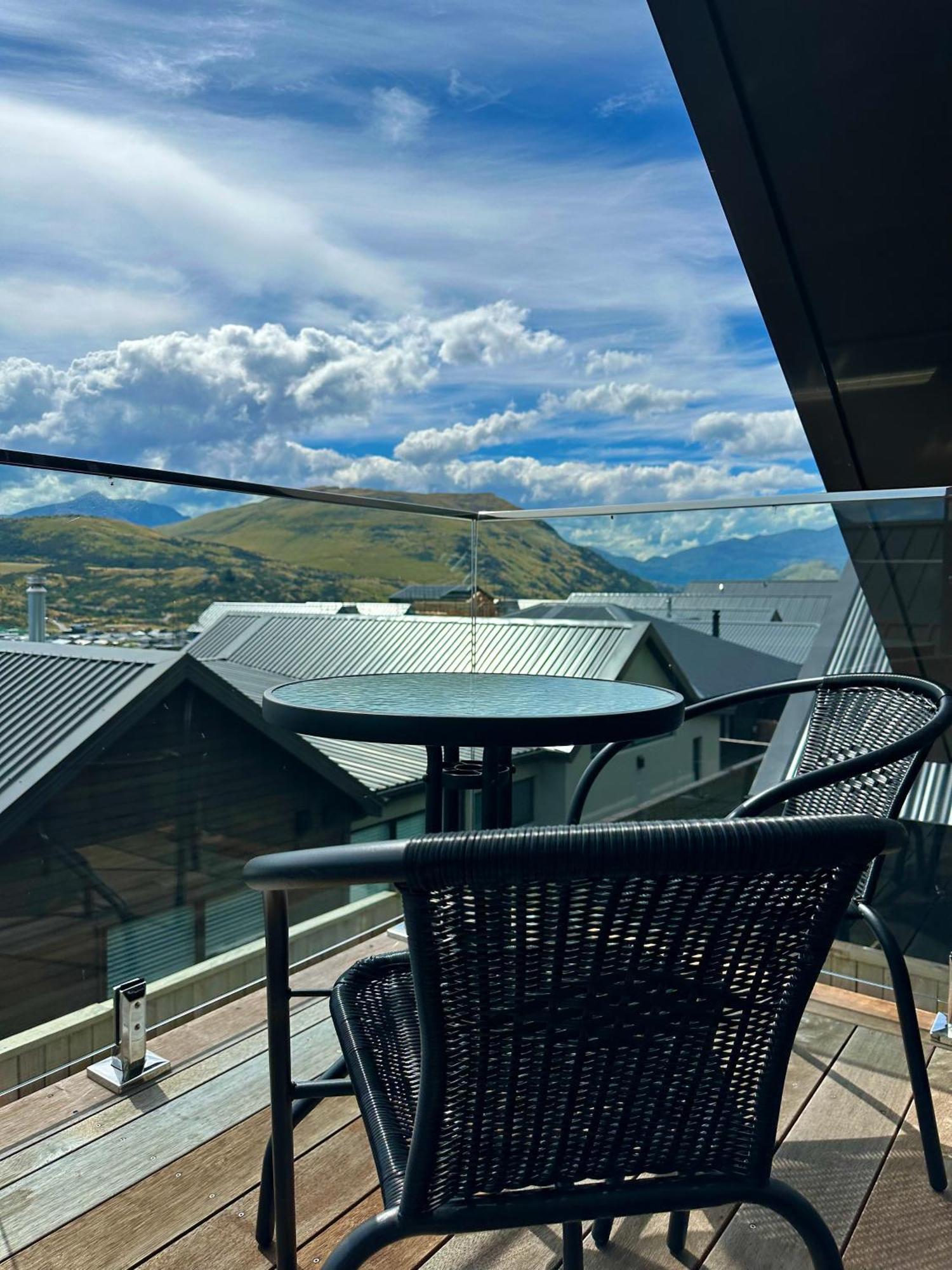 Remarkable View With Hot Tub Frankton Exterior photo